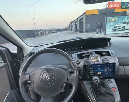 Рено Гранд Сценік 2005 у Львові на Automoto.ua Сірий Рено Гранд Сценік, об'ємом двигуна 1.6 л та пробігом 250 тис. км за 3900 $, фото 23 на Automoto.ua