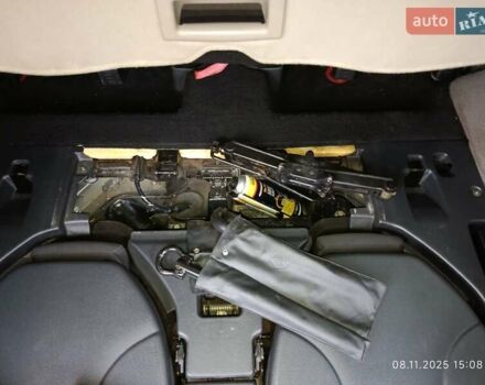 Серый Рено Гранд Сценик, объемом двигателя 2 л и пробегом 235 тыс. км за 5800 $, фото 14 на Automoto.ua