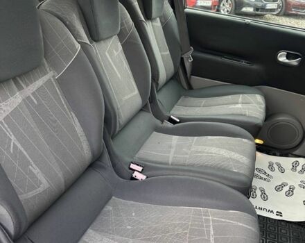 Серый Рено Гранд Сценик, объемом двигателя 2 л и пробегом 274 тыс. км за 4700 $, фото 5 на Automoto.ua