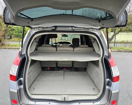 Серый Рено Гранд Сценик, объемом двигателя 2 л и пробегом 274 тыс. км за 5499 $, фото 18 на Automoto.ua