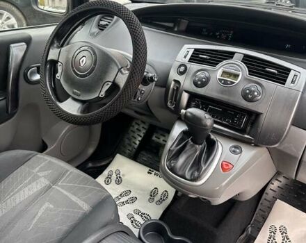 Серый Рено Гранд Сценик, объемом двигателя 2 л и пробегом 274 тыс. км за 4700 $, фото 13 на Automoto.ua