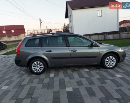 Серый Рено Гранд Сценик, объемом двигателя 1.6 л и пробегом 201 тыс. км за 4400 $, фото 19 на Automoto.ua