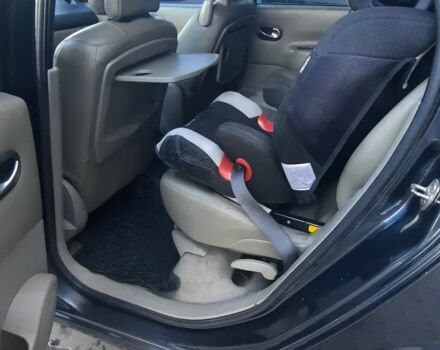 Серый Рено Гранд Сценик, объемом двигателя 1.9 л и пробегом 265 тыс. км за 4500 $, фото 2 на Automoto.ua