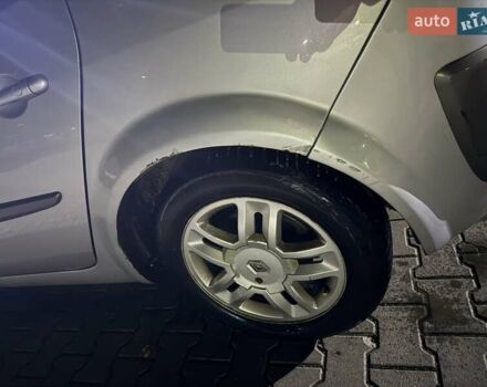 Серый Рено Гранд Сценик, объемом двигателя 1.9 л и пробегом 183 тыс. км за 3800 $, фото 7 на Automoto.ua