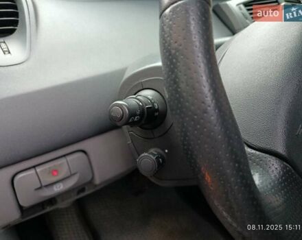 Серый Рено Гранд Сценик, объемом двигателя 2 л и пробегом 235 тыс. км за 5800 $, фото 19 на Automoto.ua