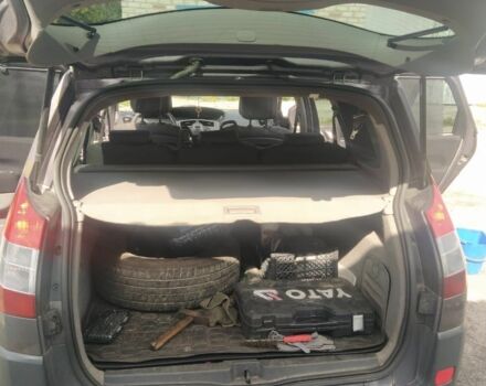 Серый Рено Гранд Сценик, объемом двигателя 2 л и пробегом 237 тыс. км за 5500 $, фото 13 на Automoto.ua