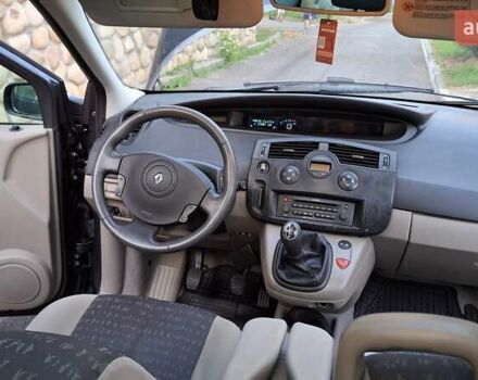 Рено Гранд Сценік 2005 у Луцьку на Automoto.ua Сірий Рено Гранд Сценік, об'ємом двигуна 1.6 л та пробігом 220 тис. км за 4899 $, фото 27 на Automoto.ua
