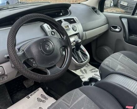 Серый Рено Гранд Сценик, объемом двигателя 2 л и пробегом 274 тыс. км за 4700 $, фото 10 на Automoto.ua