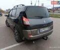 Серый Рено Гранд Сценик, объемом двигателя 2 л и пробегом 235 тыс. км за 5800 $, фото 4 на Automoto.ua