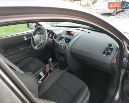 Серый Рено Гранд Сценик, объемом двигателя 1.6 л и пробегом 201 тыс. км за 4400 $, фото 5 на Automoto.ua