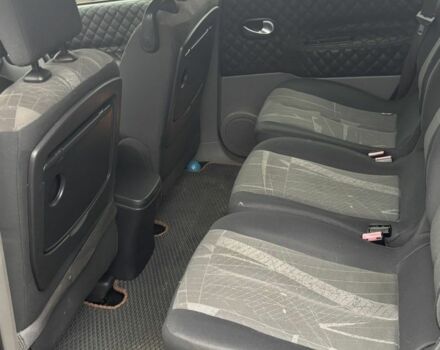 Сірий Рено Гранд Сценік, об'ємом двигуна 2 л та пробігом 277 тис. км за 5300 $, фото 6 на Automoto.ua