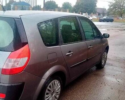 Серый Рено Гранд Сценик, объемом двигателя 2 л и пробегом 271 тыс. км за 4800 $, фото 1 на Automoto.ua