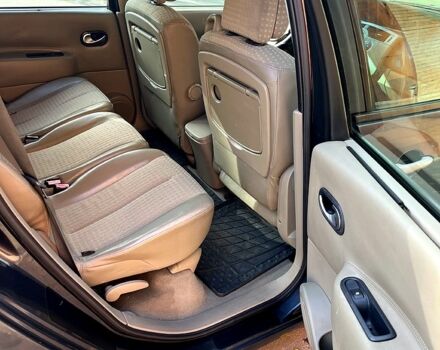 Серый Рено Гранд Сценик, объемом двигателя 2 л и пробегом 207 тыс. км за 5000 $, фото 8 на Automoto.ua