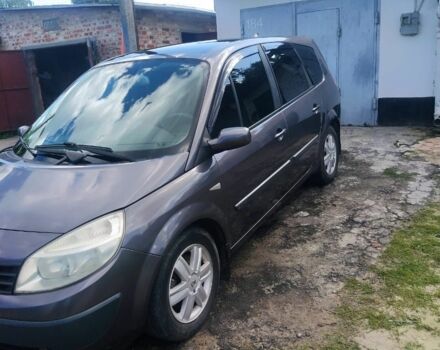 Серый Рено Гранд Сценик, объемом двигателя 2 л и пробегом 237 тыс. км за 5500 $, фото 7 на Automoto.ua