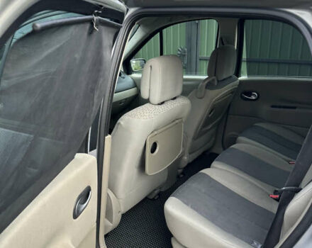 Сірий Рено Гранд Сценік, об'ємом двигуна 1.6 л та пробігом 181 тис. км за 4900 $, фото 9 на Automoto.ua