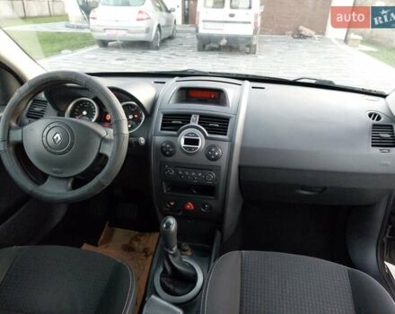 Серый Рено Гранд Сценик, объемом двигателя 1.6 л и пробегом 201 тыс. км за 4400 $, фото 6 на Automoto.ua