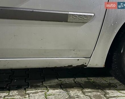 Серый Рено Гранд Сценик, объемом двигателя 1.9 л и пробегом 183 тыс. км за 3800 $, фото 8 на Automoto.ua