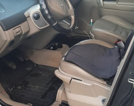 Серый Рено Гранд Сценик, объемом двигателя 1.9 л и пробегом 265 тыс. км за 4500 $, фото 6 на Automoto.ua