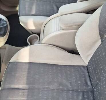 Серый Рено Гранд Сценик, объемом двигателя 1.46 л и пробегом 238 тыс. км за 5300 $, фото 4 на Automoto.ua