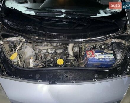 Серый Рено Гранд Сценик, объемом двигателя 1.9 л и пробегом 183 тыс. км за 3800 $, фото 3 на Automoto.ua