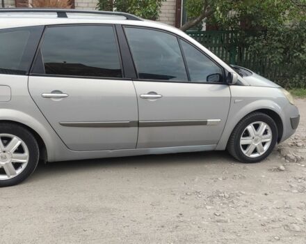 Серый Рено Гранд Сценик, объемом двигателя 0 л и пробегом 872 тыс. км за 3150 $, фото 2 на Automoto.ua