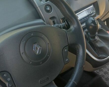 Серый Рено Гранд Сценик, объемом двигателя 2 л и пробегом 300 тыс. км за 4400 $, фото 1 на Automoto.ua