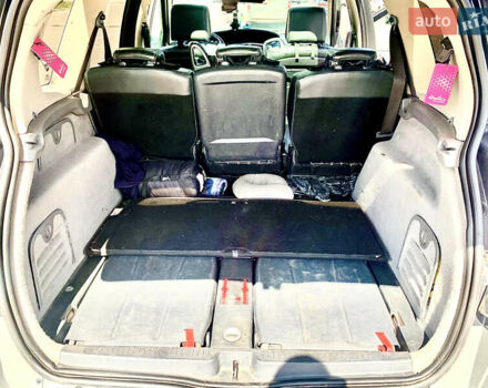 Серый Рено Гранд Сценик, объемом двигателя 2 л и пробегом 317 тыс. км за 5300 $, фото 9 на Automoto.ua