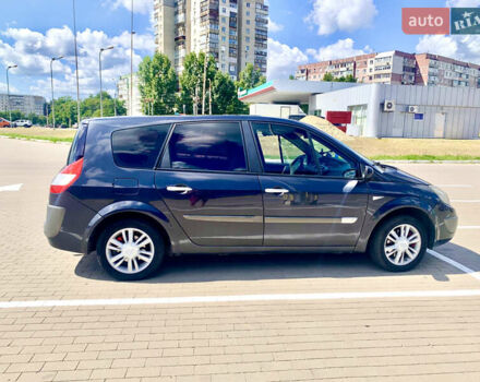 Серый Рено Гранд Сценик, объемом двигателя 2 л и пробегом 317 тыс. км за 5300 $, фото 2 на Automoto.ua