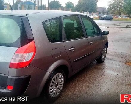 Серый Рено Гранд Сценик, объемом двигателя 2 л и пробегом 271 тыс. км за 4800 $, фото 2 на Automoto.ua