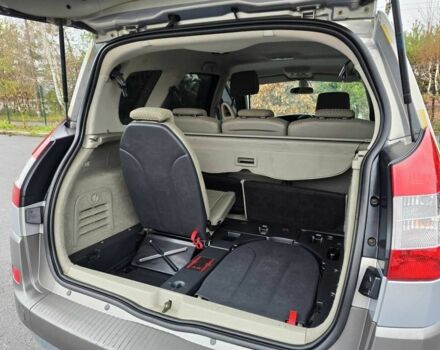 Серый Рено Гранд Сценик, объемом двигателя 2 л и пробегом 274 тыс. км за 5499 $, фото 17 на Automoto.ua