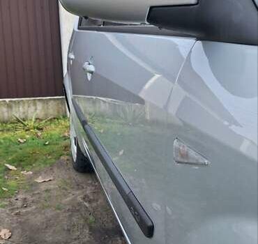 Серый Рено Гранд Сценик, объемом двигателя 1.46 л и пробегом 238 тыс. км за 5300 $, фото 2 на Automoto.ua