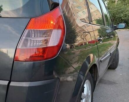 Рено Гранд Сценік 2005 у Луцьку на Automoto.ua Сірий Рено Гранд Сценік, об'ємом двигуна 1.6 л та пробігом 220 тис. км за 4899 $, фото 12 на Automoto.ua