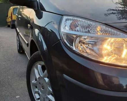 Рено Гранд Сценік 2005 у Луцьку на Automoto.ua Сірий Рено Гранд Сценік, об'ємом двигуна 1.6 л та пробігом 220 тис. км за 4899 $, фото 14 на Automoto.ua