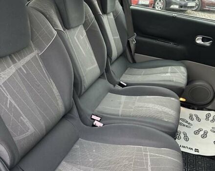 Серый Рено Гранд Сценик, объемом двигателя 2 л и пробегом 274 тыс. км за 4700 $, фото 14 на Automoto.ua