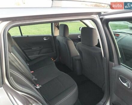 Серый Рено Гранд Сценик, объемом двигателя 1.6 л и пробегом 201 тыс. км за 4400 $, фото 7 на Automoto.ua