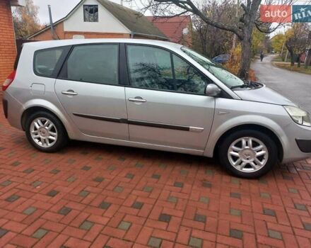 Серый Рено Гранд Сценик, объемом двигателя 1.6 л и пробегом 160 тыс. км за 4950 $, фото 19 на Automoto.ua