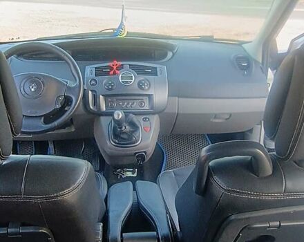 Серый Рено Гранд Сценик, объемом двигателя 1.9 л и пробегом 300 тыс. км за 4700 $, фото 14 на Automoto.ua