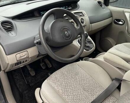 Серый Рено Гранд Сценик, объемом двигателя 2 л и пробегом 282 тыс. км за 5000 $, фото 9 на Automoto.ua
