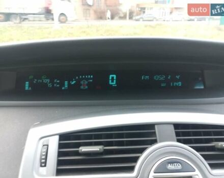 Серый Рено Гранд Сценик, объемом двигателя 2 л и пробегом 215 тыс. км за 4900 $, фото 19 на Automoto.ua