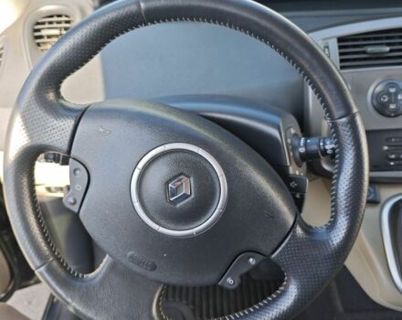 Серый Рено Гранд Сценик, объемом двигателя 2 л и пробегом 317 тыс. км за 6200 $, фото 16 на Automoto.ua