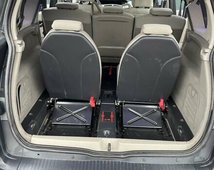 Серый Рено Гранд Сценик, объемом двигателя 2 л и пробегом 282 тыс. км за 5000 $, фото 16 на Automoto.ua