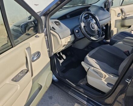 Серый Рено Гранд Сценик, объемом двигателя 2 л и пробегом 317 тыс. км за 6200 $, фото 21 на Automoto.ua