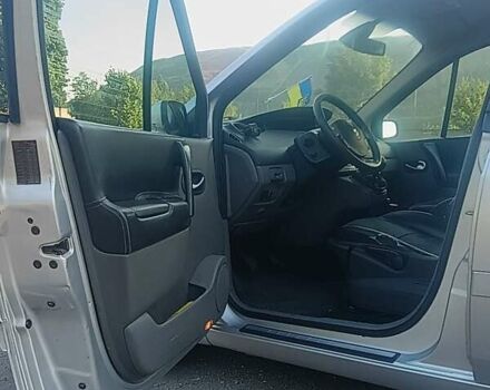 Серый Рено Гранд Сценик, объемом двигателя 1.9 л и пробегом 300 тыс. км за 4700 $, фото 3 на Automoto.ua