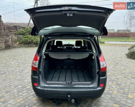 Серый Рено Гранд Сценик, объемом двигателя 1.6 л и пробегом 188 тыс. км за 6200 $, фото 30 на Automoto.ua