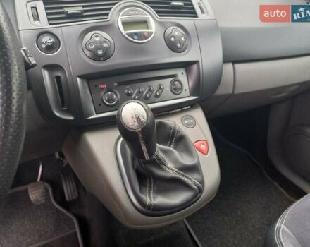 Серый Рено Гранд Сценик, объемом двигателя 1.6 л и пробегом 160 тыс. км за 4950 $, фото 58 на Automoto.ua