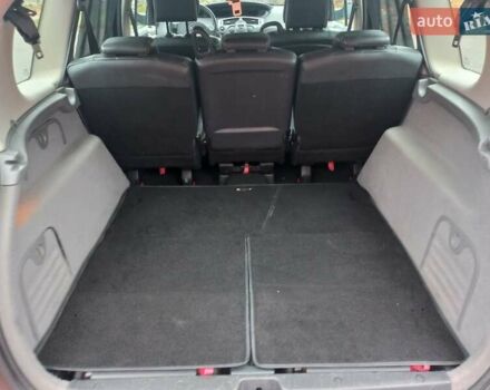 Серый Рено Гранд Сценик, объемом двигателя 1.6 л и пробегом 160 тыс. км за 4950 $, фото 85 на Automoto.ua