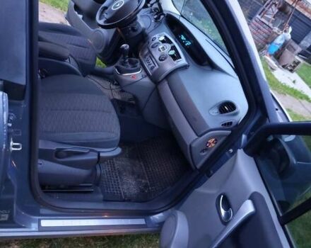 Серый Рено Гранд Сценик, объемом двигателя 2 л и пробегом 259 тыс. км за 5850 $, фото 5 на Automoto.ua