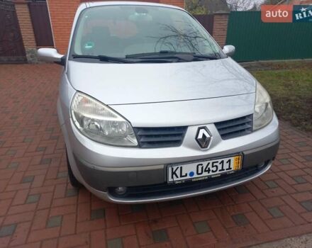Серый Рено Гранд Сценик, объемом двигателя 1.6 л и пробегом 160 тыс. км за 4950 $, фото 10 на Automoto.ua