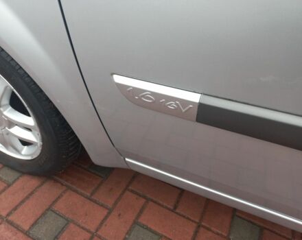 Серый Рено Гранд Сценик, объемом двигателя 1 л и пробегом 160 тыс. км за 4950 $, фото 7 на Automoto.ua