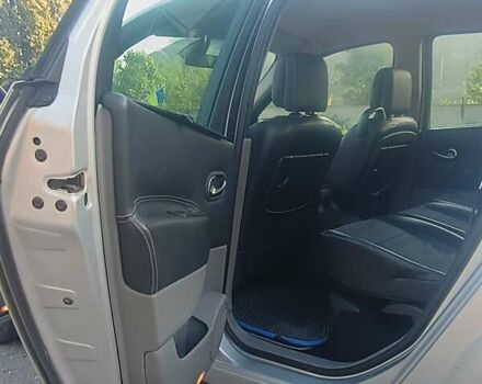 Серый Рено Гранд Сценик, объемом двигателя 1.9 л и пробегом 300 тыс. км за 4700 $, фото 1 на Automoto.ua